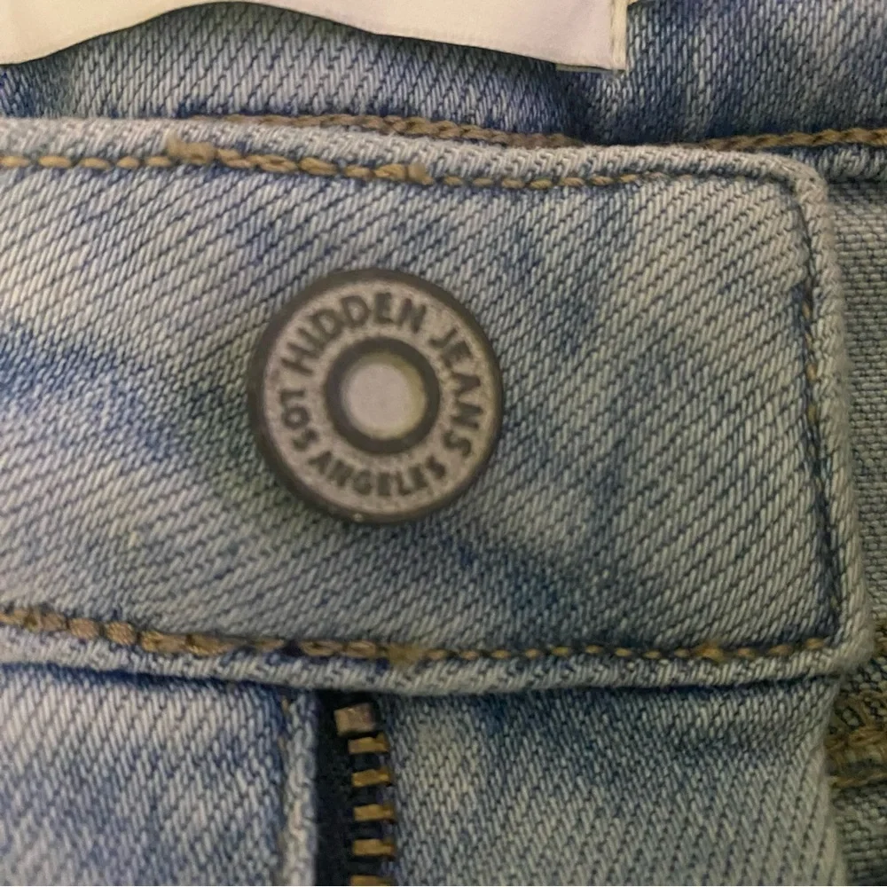 HIDDEN JEANS 27 GUC - Picture 5 of 10